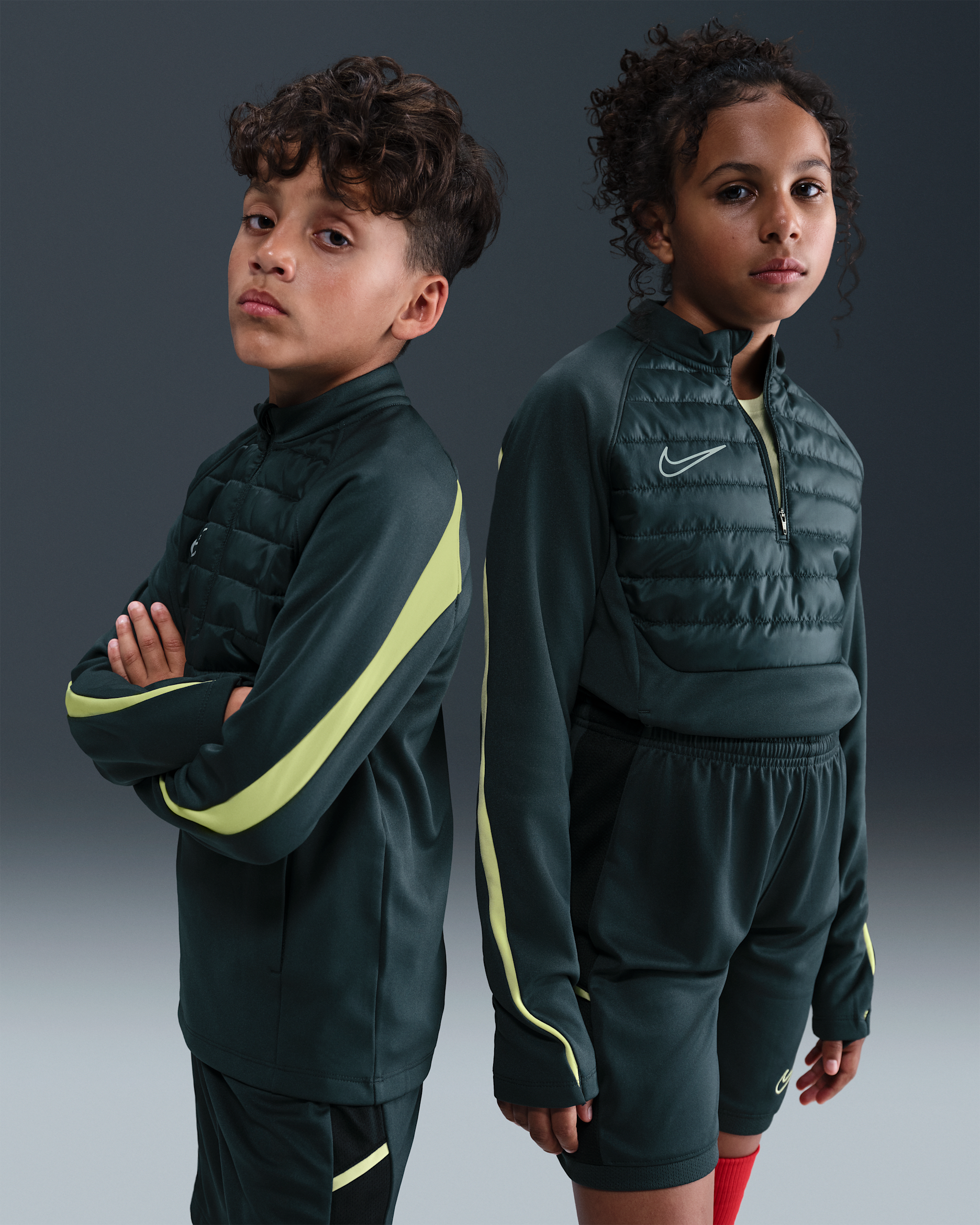 Nike Therma-FIT Academy Older Kids' Football Drill Top. Nike IL